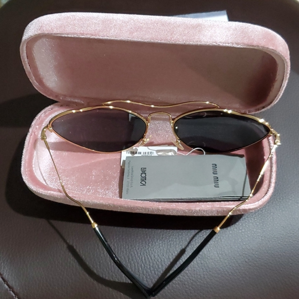 Authentic Miu Miu Sunglasses With Case - image 5